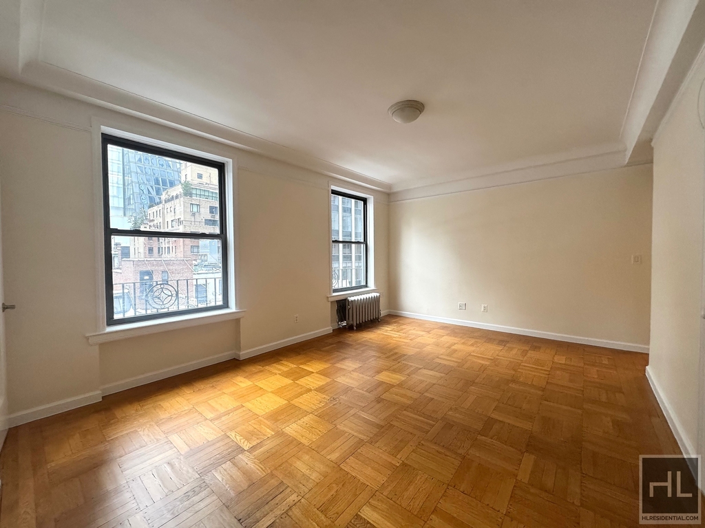 West 55th Street - Photo 1