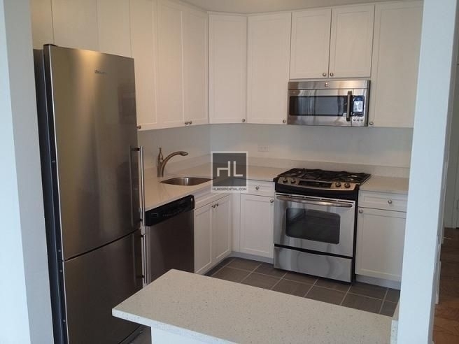 East 58th Street - Photo 2