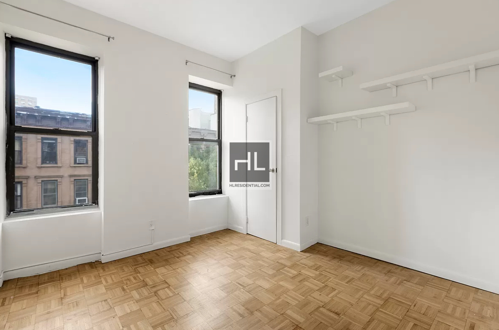 East 89 Street - Photo 0