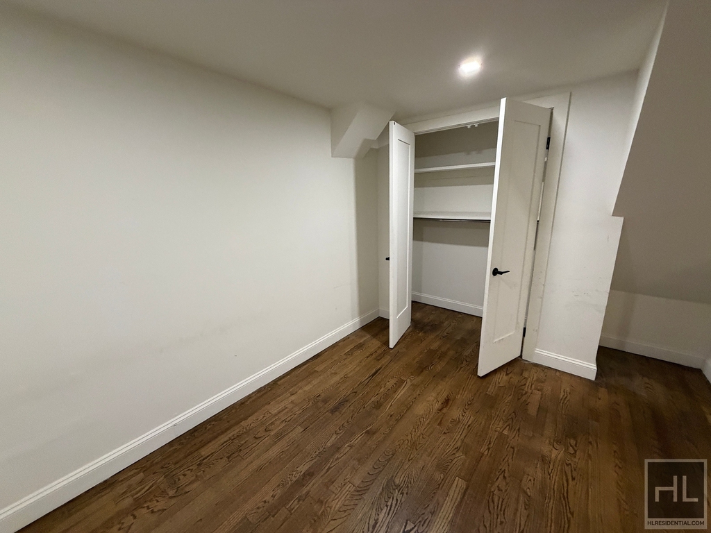 East 80 Street - Photo 3