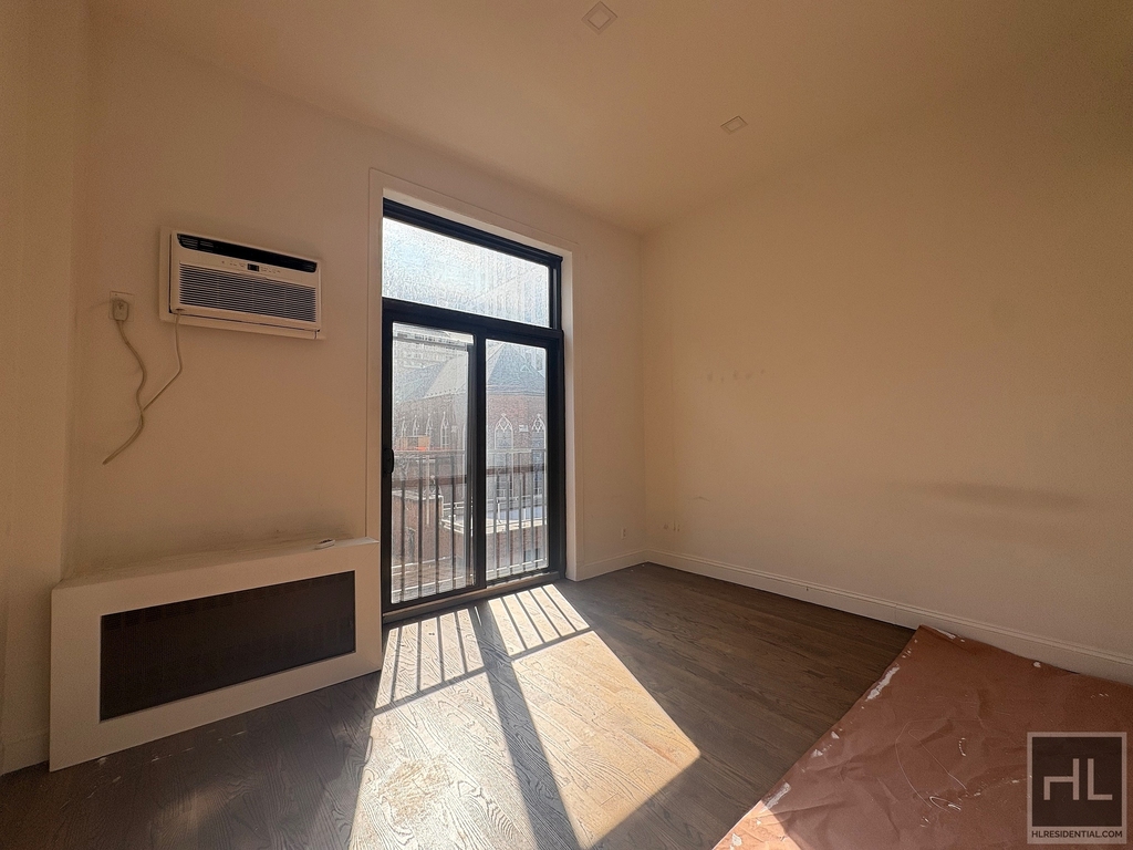 East 80 Street - Photo 2