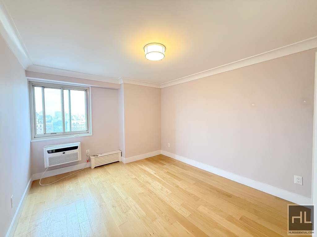 West 93rd Street - Photo 1