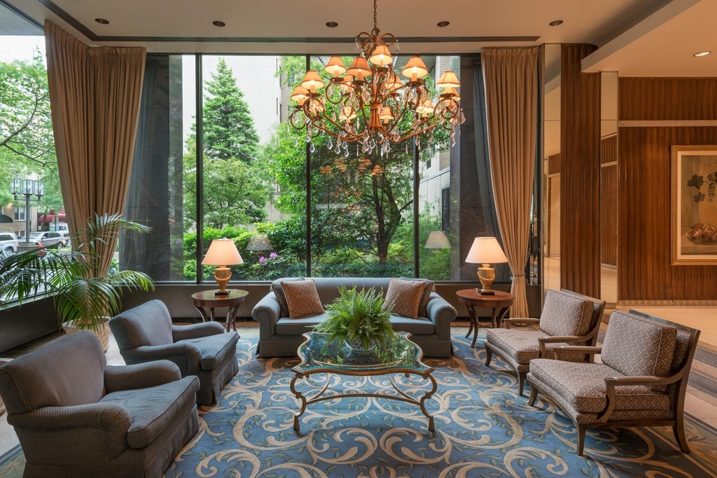 East 75th Street - Photo 3