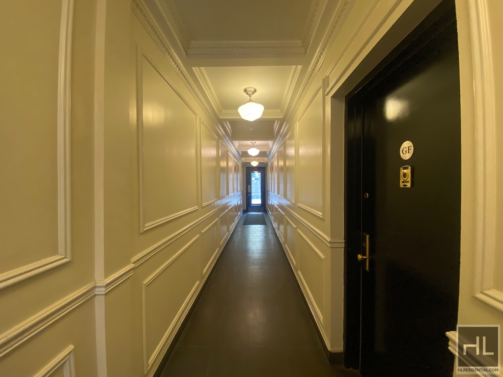 West 52nd Street - Photo 5