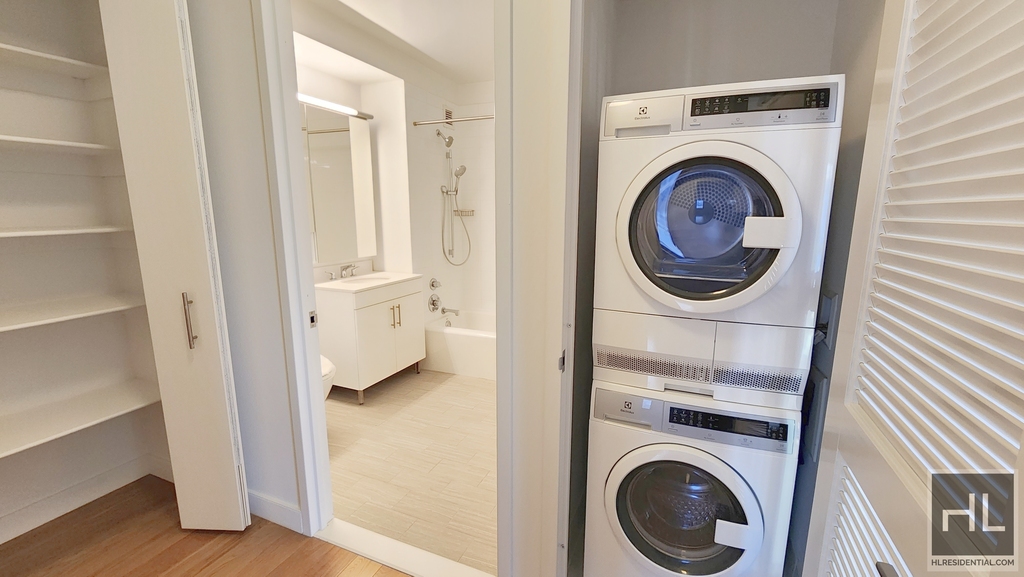 West 57th Street - Photo 7