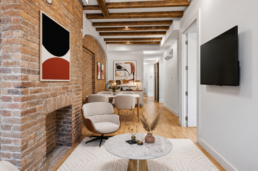 105 Berry Street - Photo 1