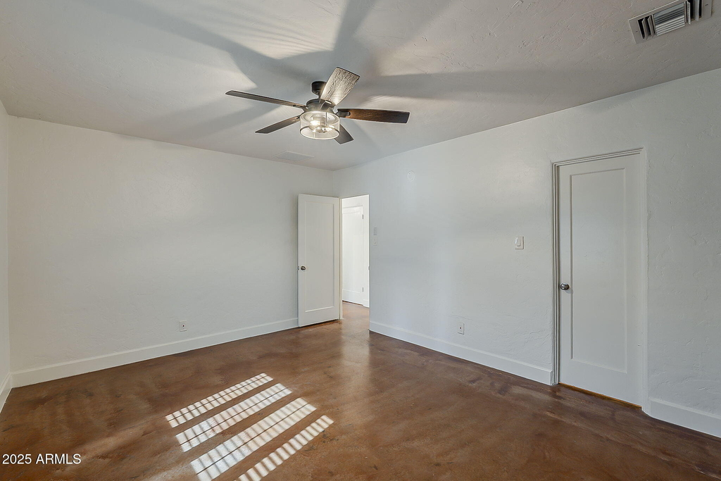 331 W Edgemont Avenue - Photo 27