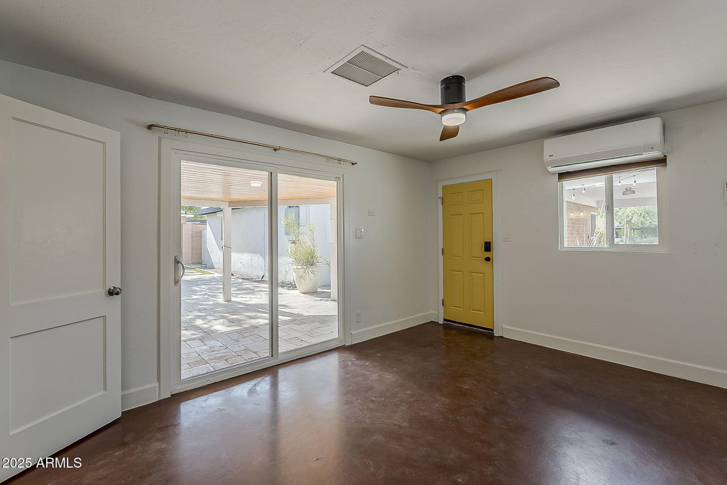 331 W Edgemont Avenue - Photo 51
