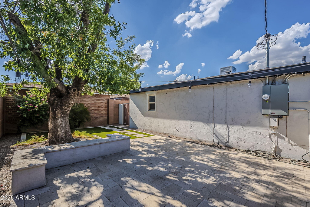 331 W Edgemont Avenue - Photo 46