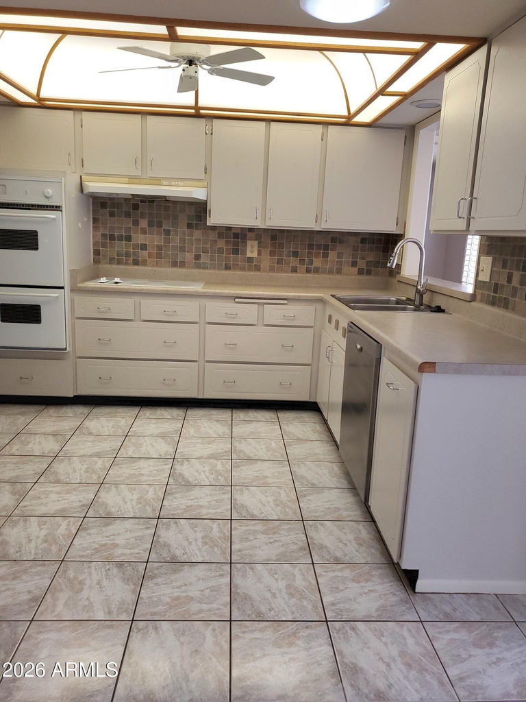 18019 N 132nd Avenue - Photo 11