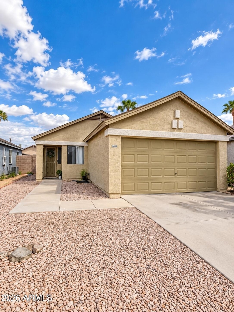 8634 W Mariposa Drive - Photo 0
