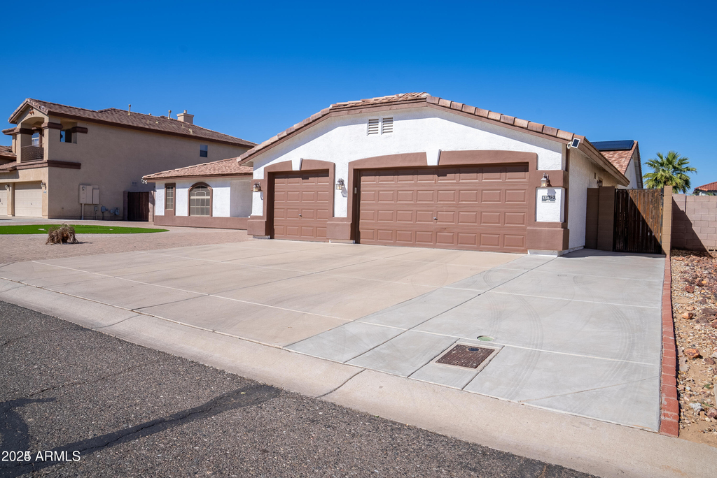 13612 W Windsor Boulevard - Photo 1