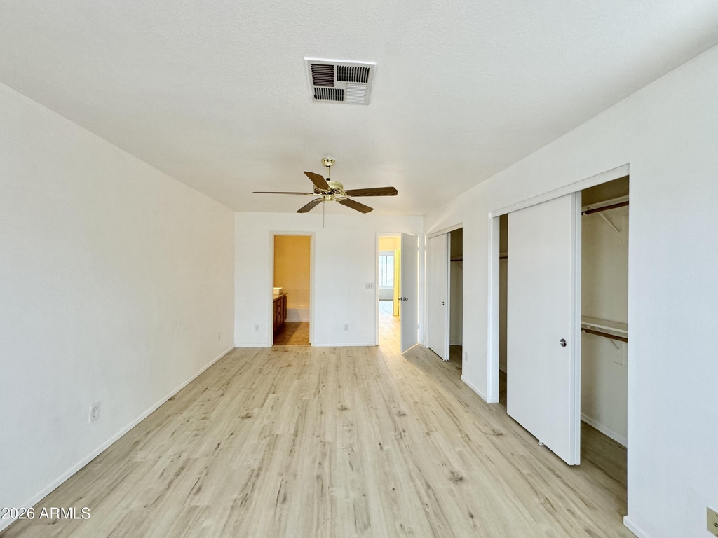 3040 E Wahalla Lane - Photo 22