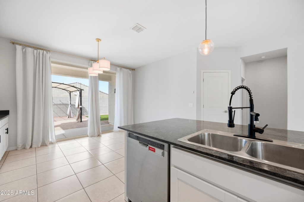 4240 W Coneflower Lane - Photo 11