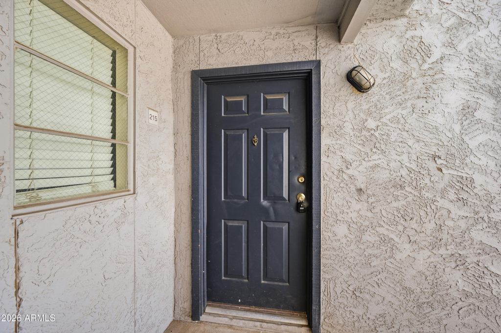 4410 N Longview Avenue - Photo 1