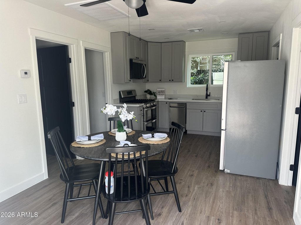 1324 E Hall Street - Photo 9