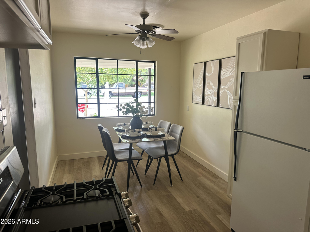 1324 E Hall Street - Photo 2
