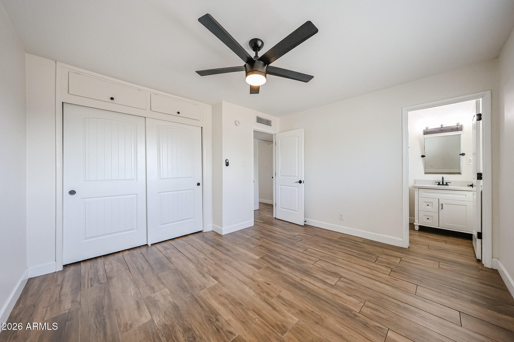 3813 W Meadowbrook Avenue - Photo 16