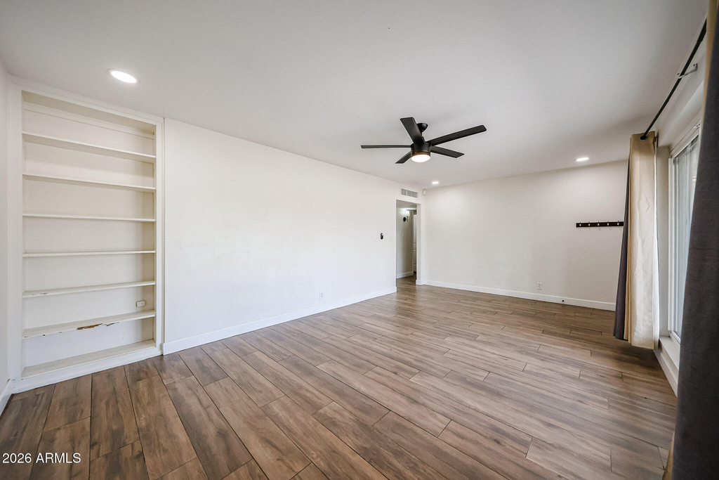 3813 W Meadowbrook Avenue - Photo 3