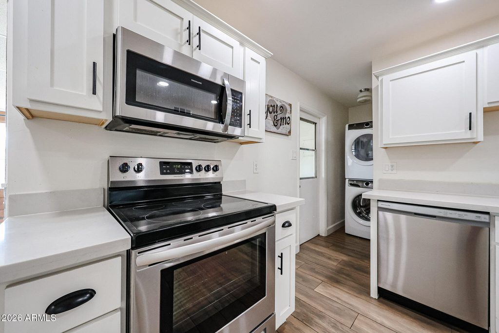 3813 W Meadowbrook Avenue - Photo 10