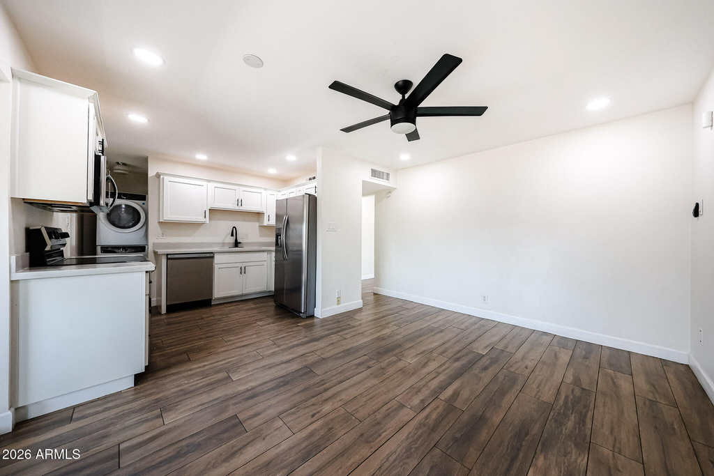 3813 W Meadowbrook Avenue - Photo 7