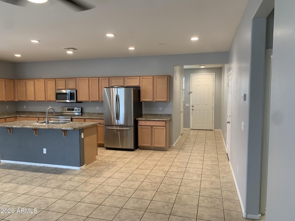 16366 W Moreland Street - Photo 19