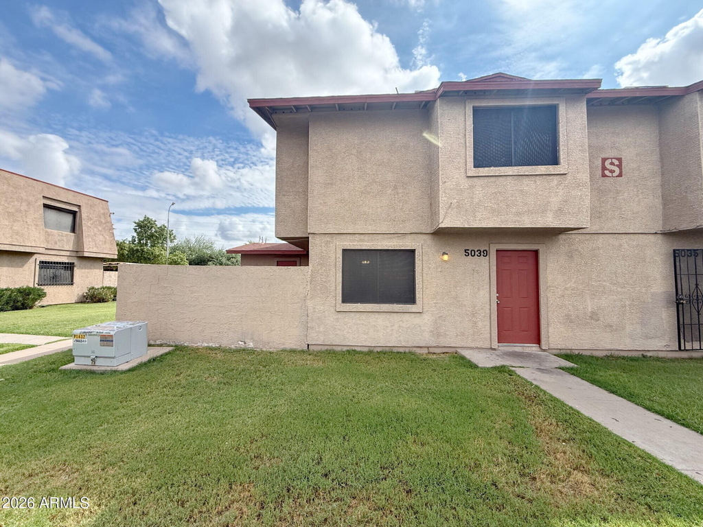 5039 N 39th Lane - Photo 0
