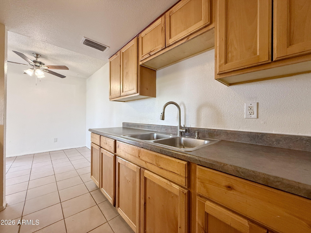 5039 N 39th Lane - Photo 7