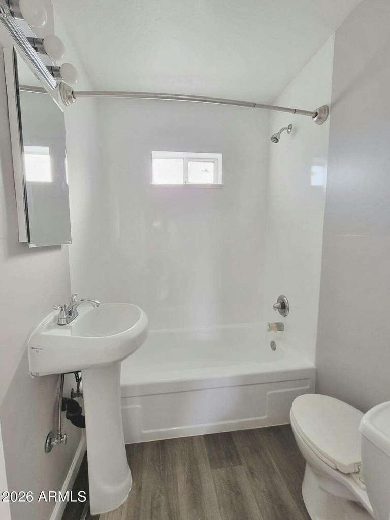 1833 E Harvard Street - Photo 9