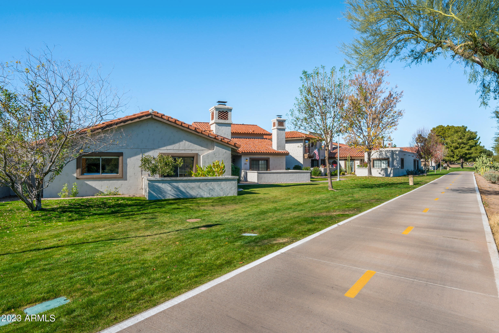6349 N 78th Street - Photo 8