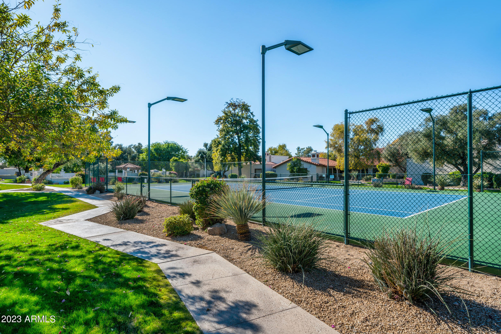 6349 N 78th Street - Photo 9