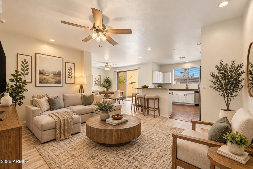 2241 E Pinchot Avenue - Photo 2