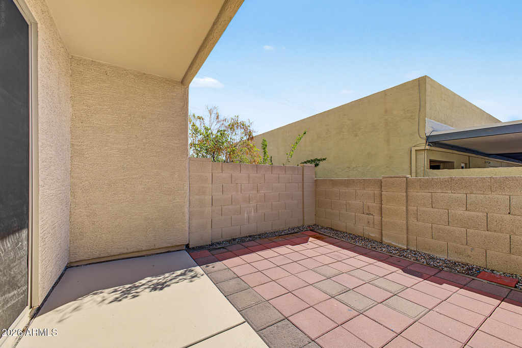 2241 E Pinchot Avenue - Photo 30