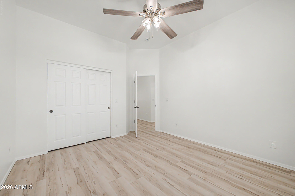 2241 E Pinchot Avenue - Photo 23