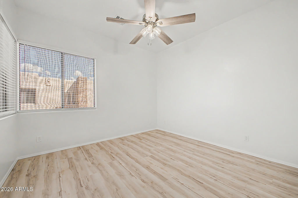 2241 E Pinchot Avenue - Photo 19