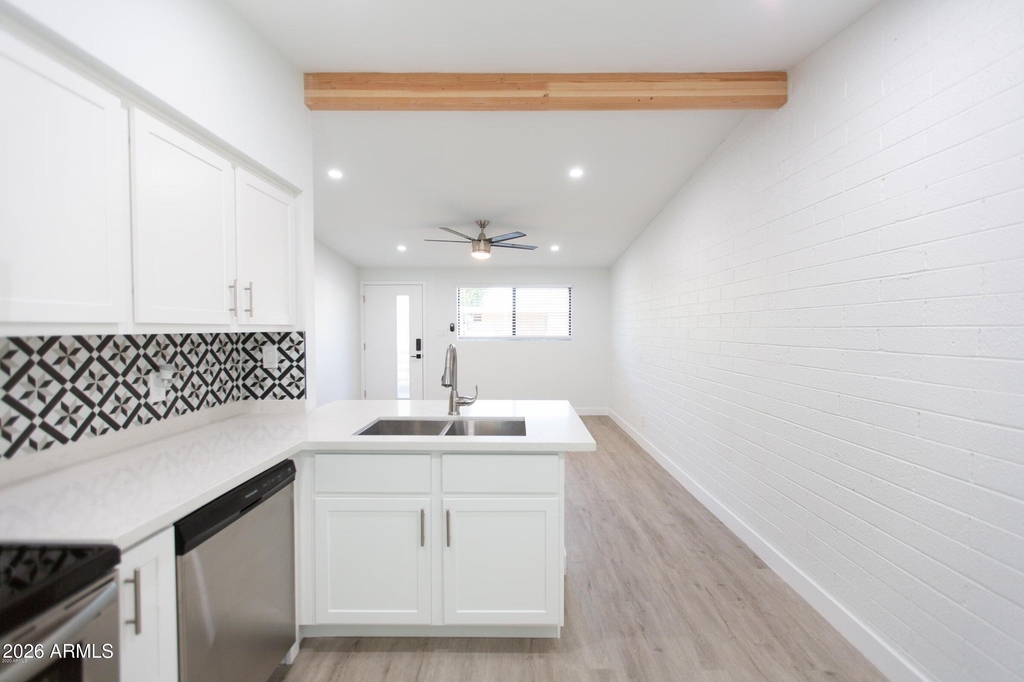 1605 E Montebello Avenue - Photo 4