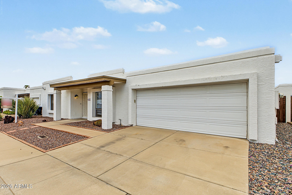 932 E Michigan Avenue - Photo 1