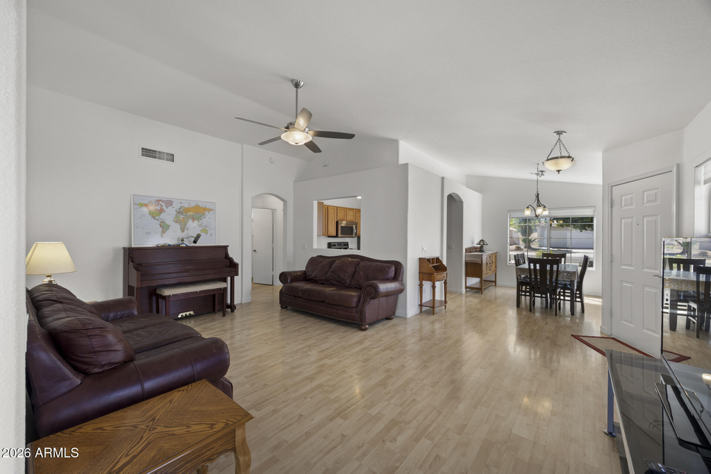 78 W Gail Drive - Photo 2