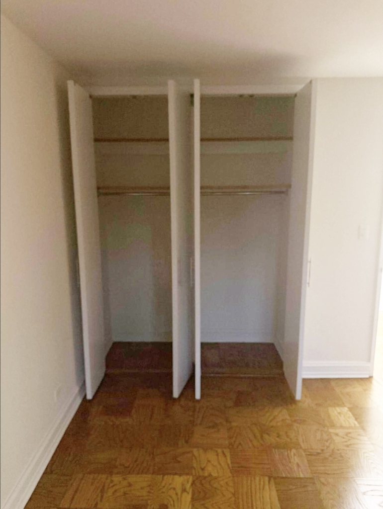 East 71st Street - Photo 8