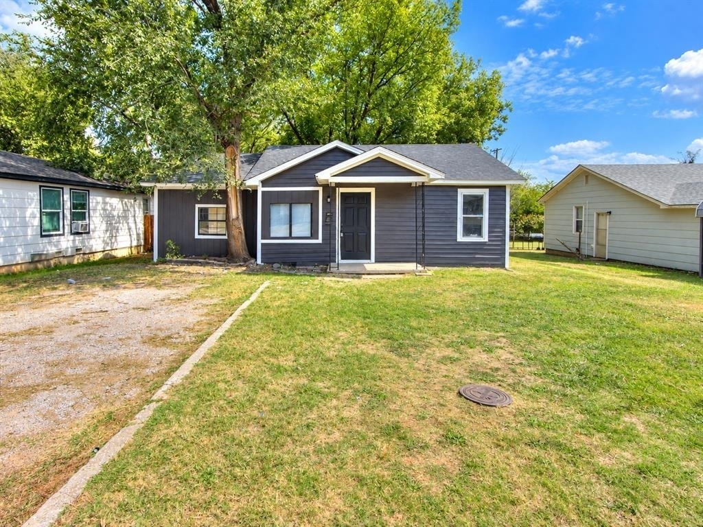 6114 Jacks Avenue - Photo 0