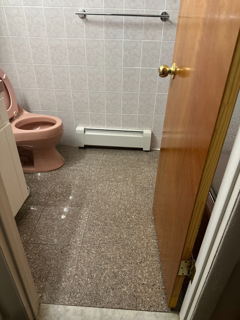 87-7 Elmhurst Avenue - Photo 3