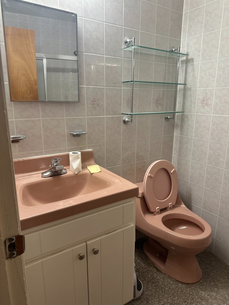 87-7 Elmhurst Avenue - Photo 2