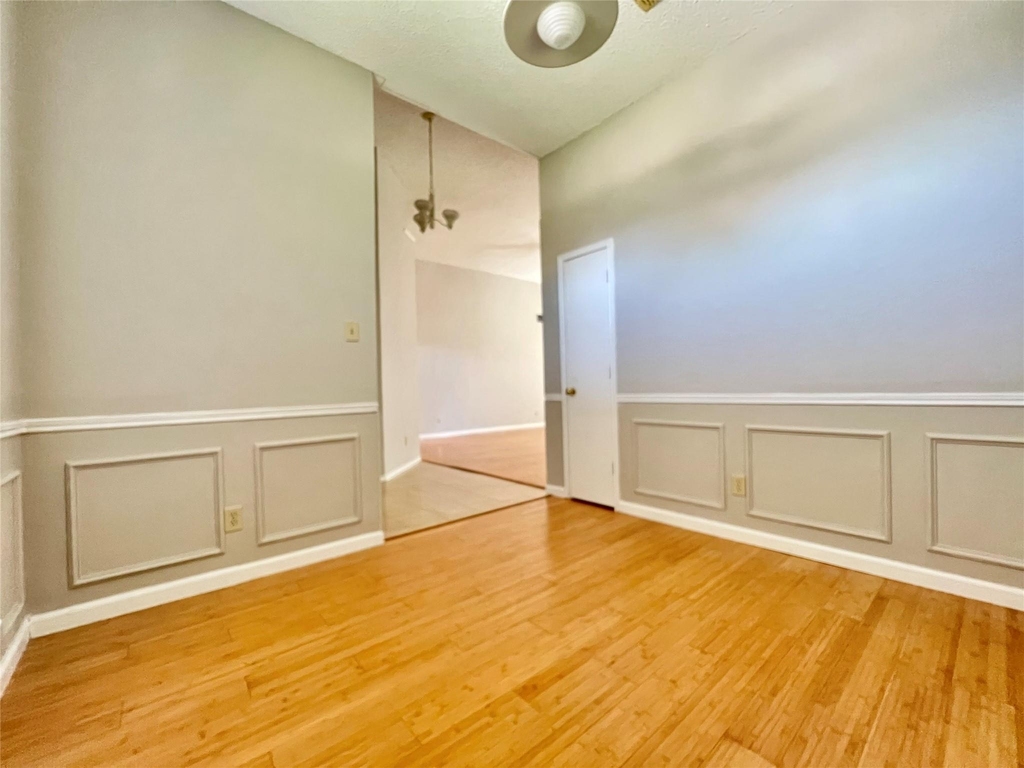 2735 Wentworth Drive - Photo 5