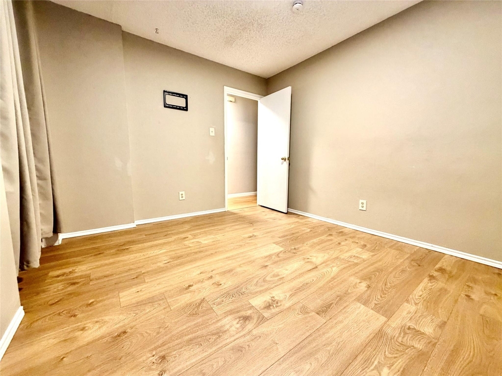 2735 Wentworth Drive - Photo 32