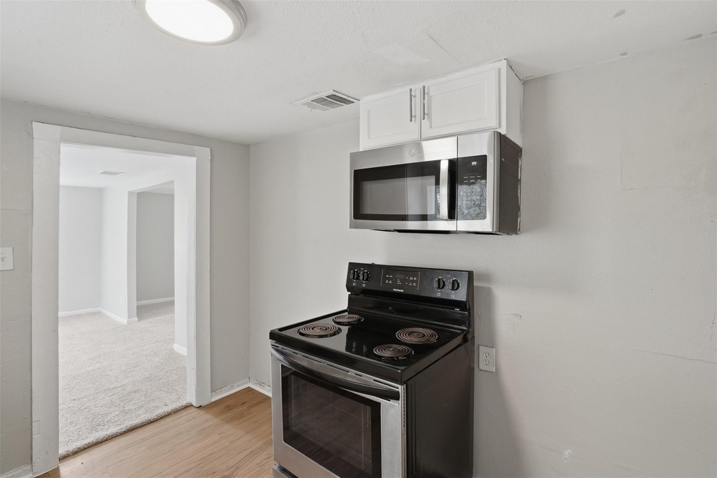 1214 Jones Street - Photo 1