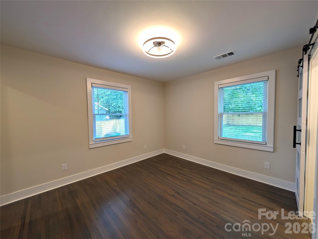 2445 Morton Street - Photo 11