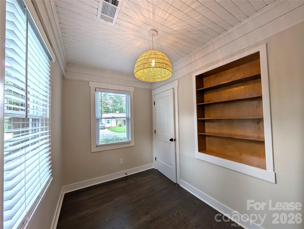 2445 Morton Street - Photo 10