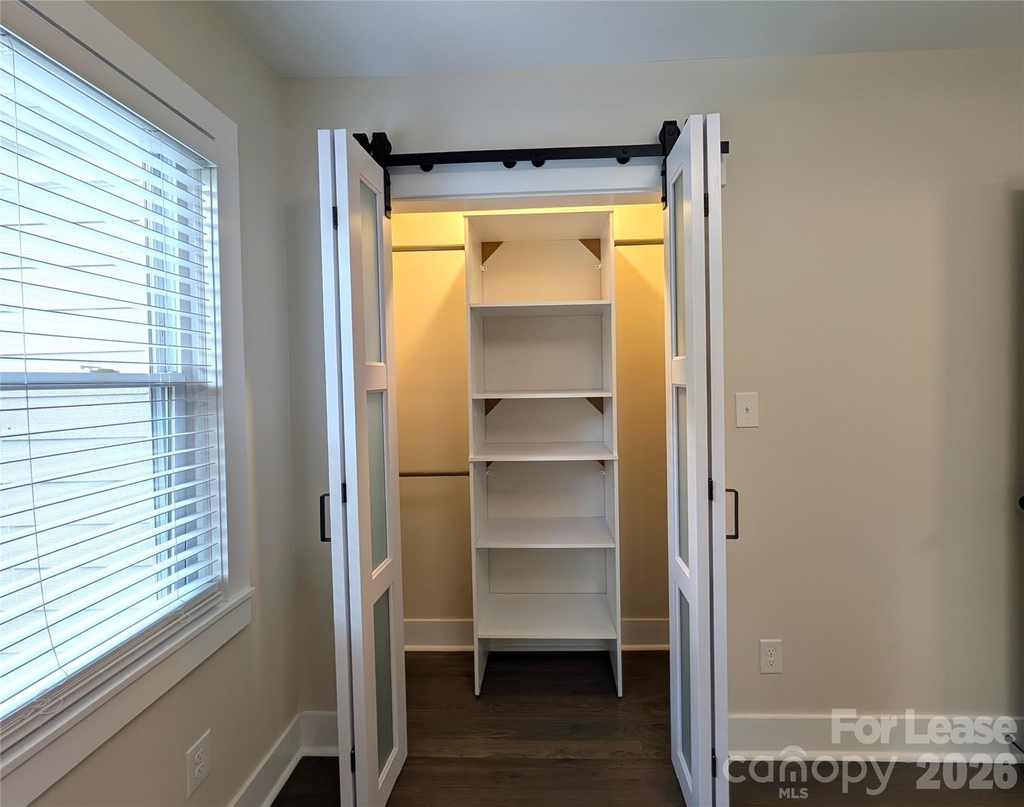 2445 Morton Street - Photo 15