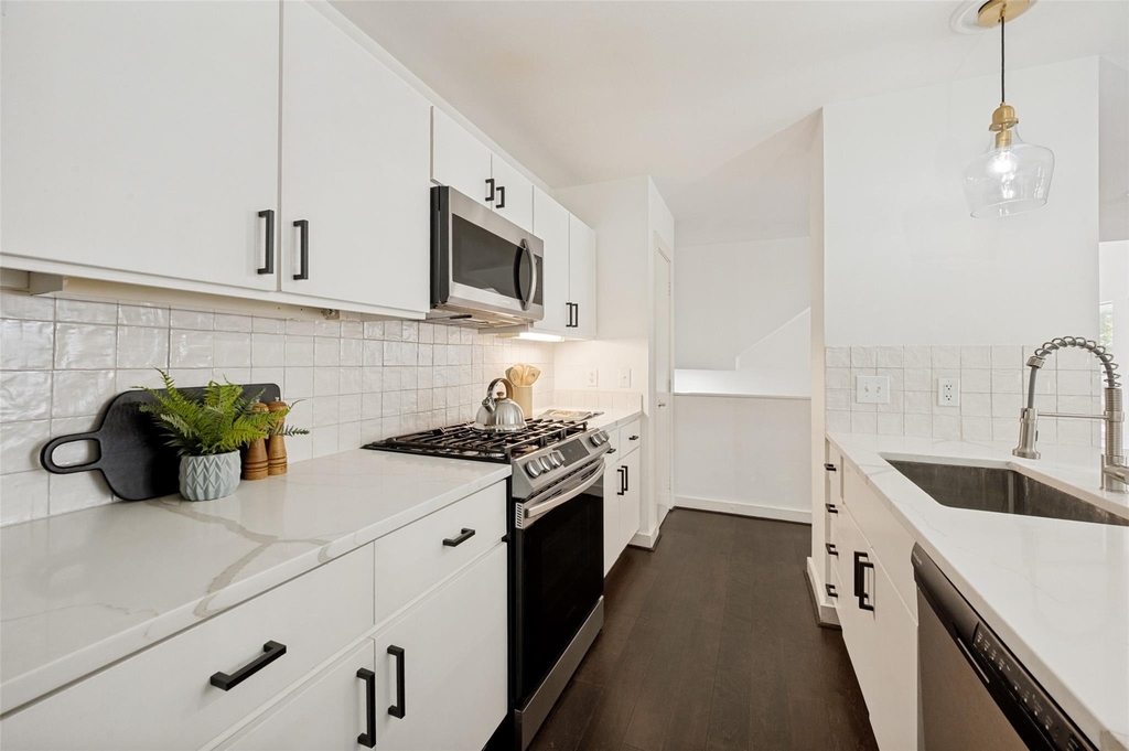 3828 San Jacinto - Photo 5