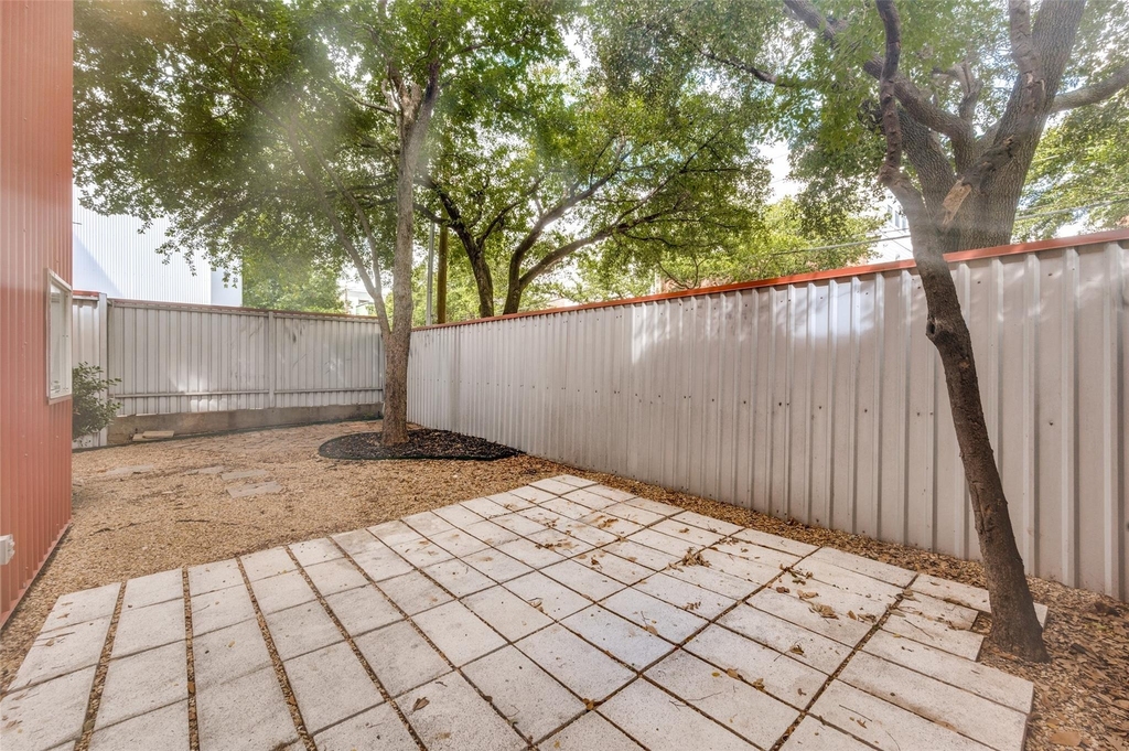 3828 San Jacinto - Photo 24